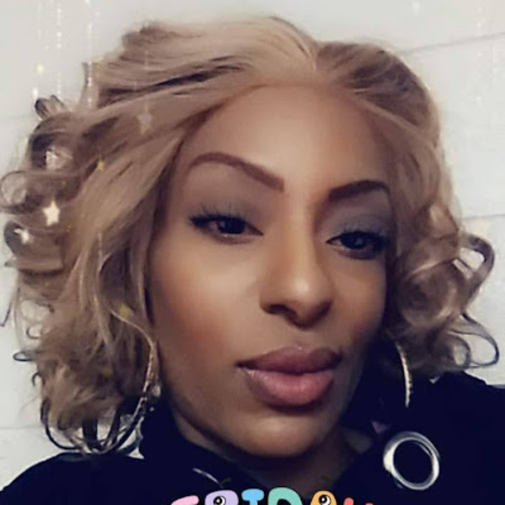 Meet your Posher, Afisa